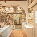 Philoxenia Traditional House