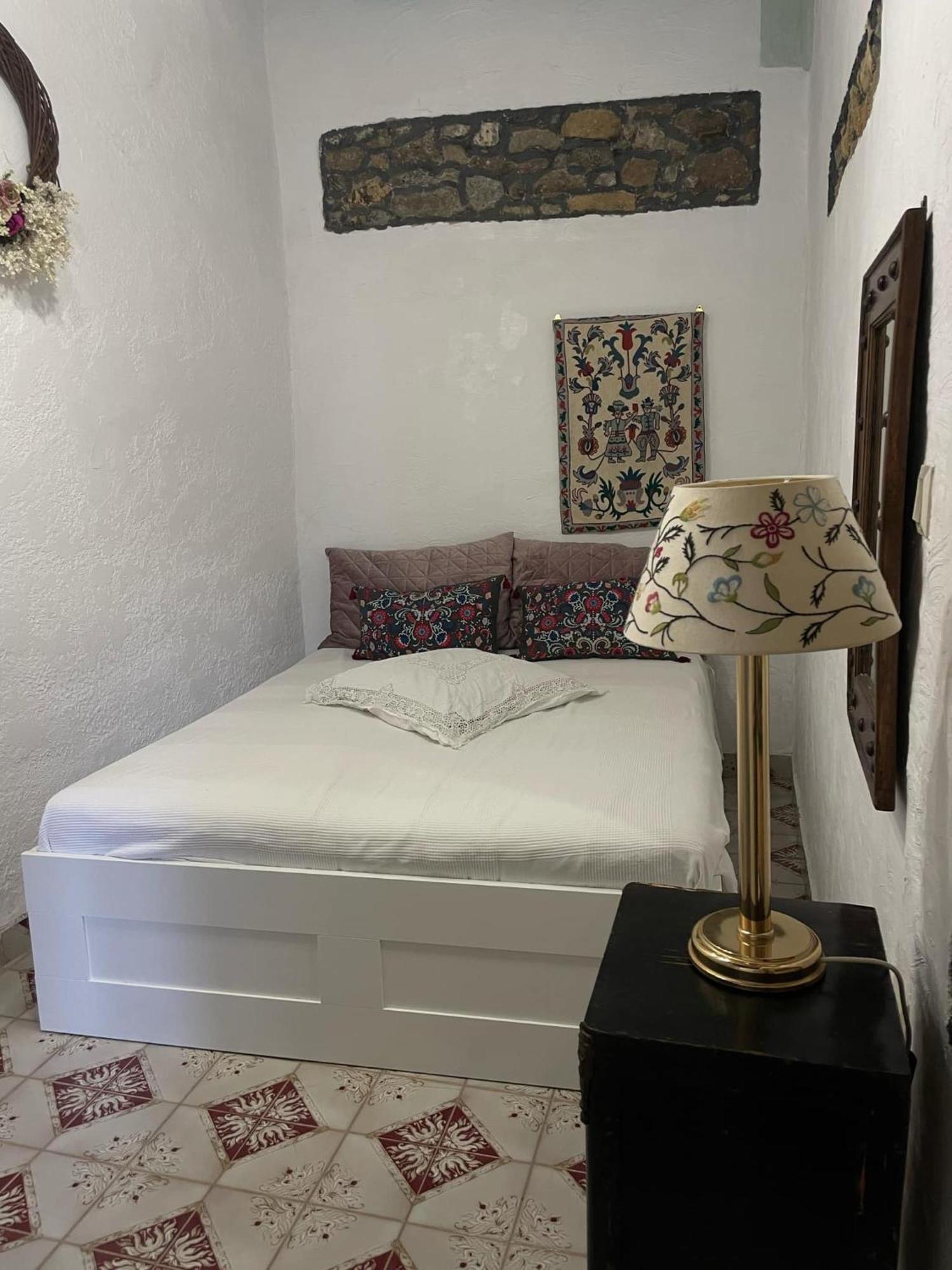 Philoxenia Traditional House * Pastida