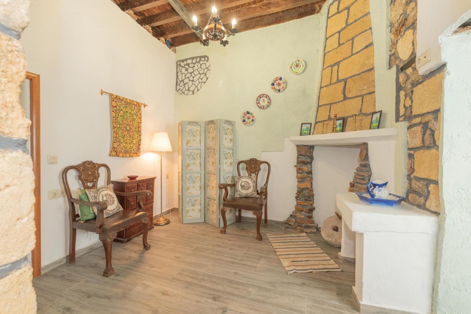 Philoxenia Traditional House Apartment *